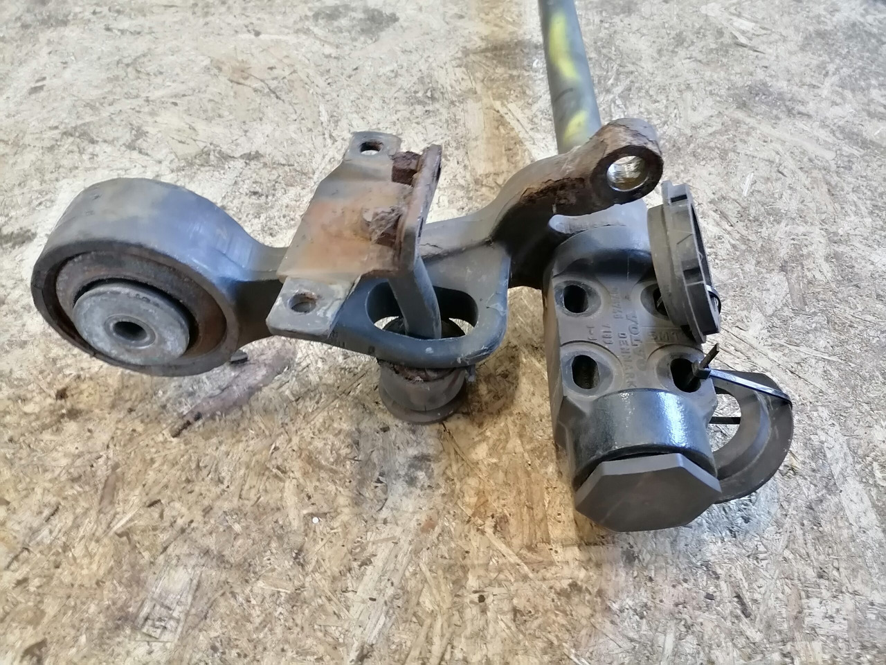 Volvo Anti-roll bar 3198853 - Suspensão da cabina por Camião: foto 3 Volvo Anti-roll bar 3198853 - Suspensão da cabina por Camião: foto 3