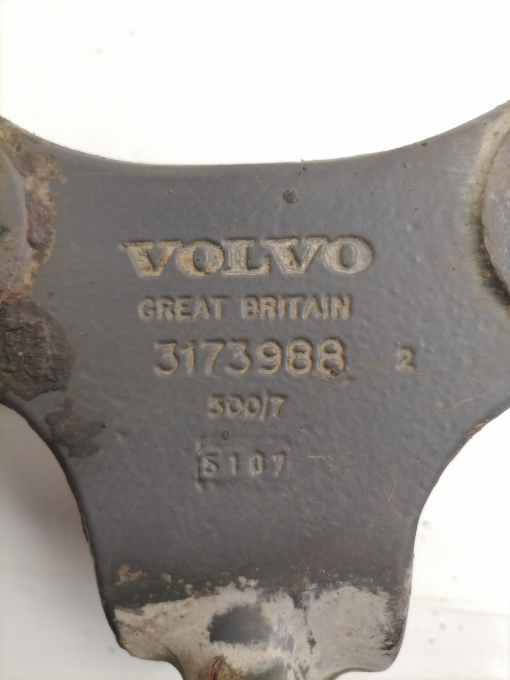Volvo Anti-roll bar bracket 3173988 - Barra estabilizadora por Camião: foto 4 Volvo Anti-roll bar bracket 3173988 - Barra estabilizadora por Camião: foto 4