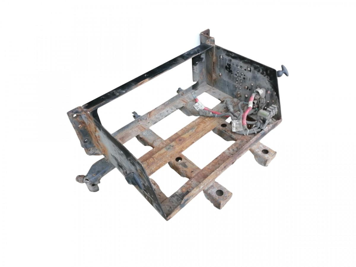 Volvo Battery box 21042654 - Bateria automotiva por Camião: foto 1 Volvo Battery box 21042654 - Bateria automotiva por Camião: foto 1