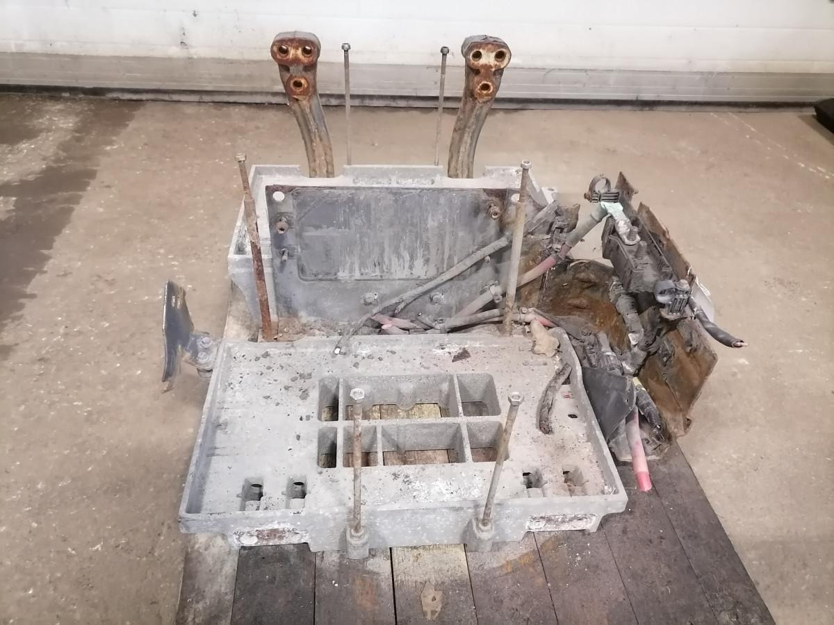 Volvo Battery box 22003951 - Bateria automotiva por Camião: foto 2 Volvo Battery box 22003951 - Bateria automotiva por Camião: foto 2