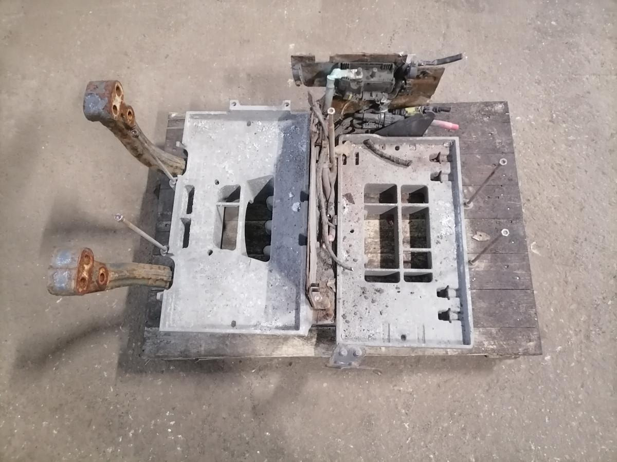 Volvo Battery box 22003951 - Bateria automotiva por Camião: foto 5 Volvo Battery box 22003951 - Bateria automotiva por Camião: foto 5