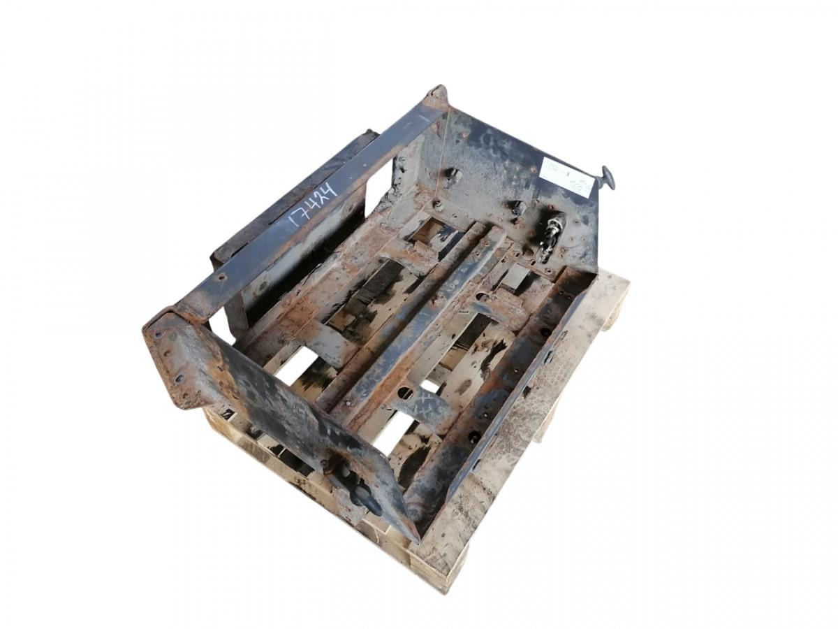 Volvo Battery box 82242298 - Bateria automotiva por Camião: foto 1 Volvo Battery box 82242298 - Bateria automotiva por Camião: foto 1