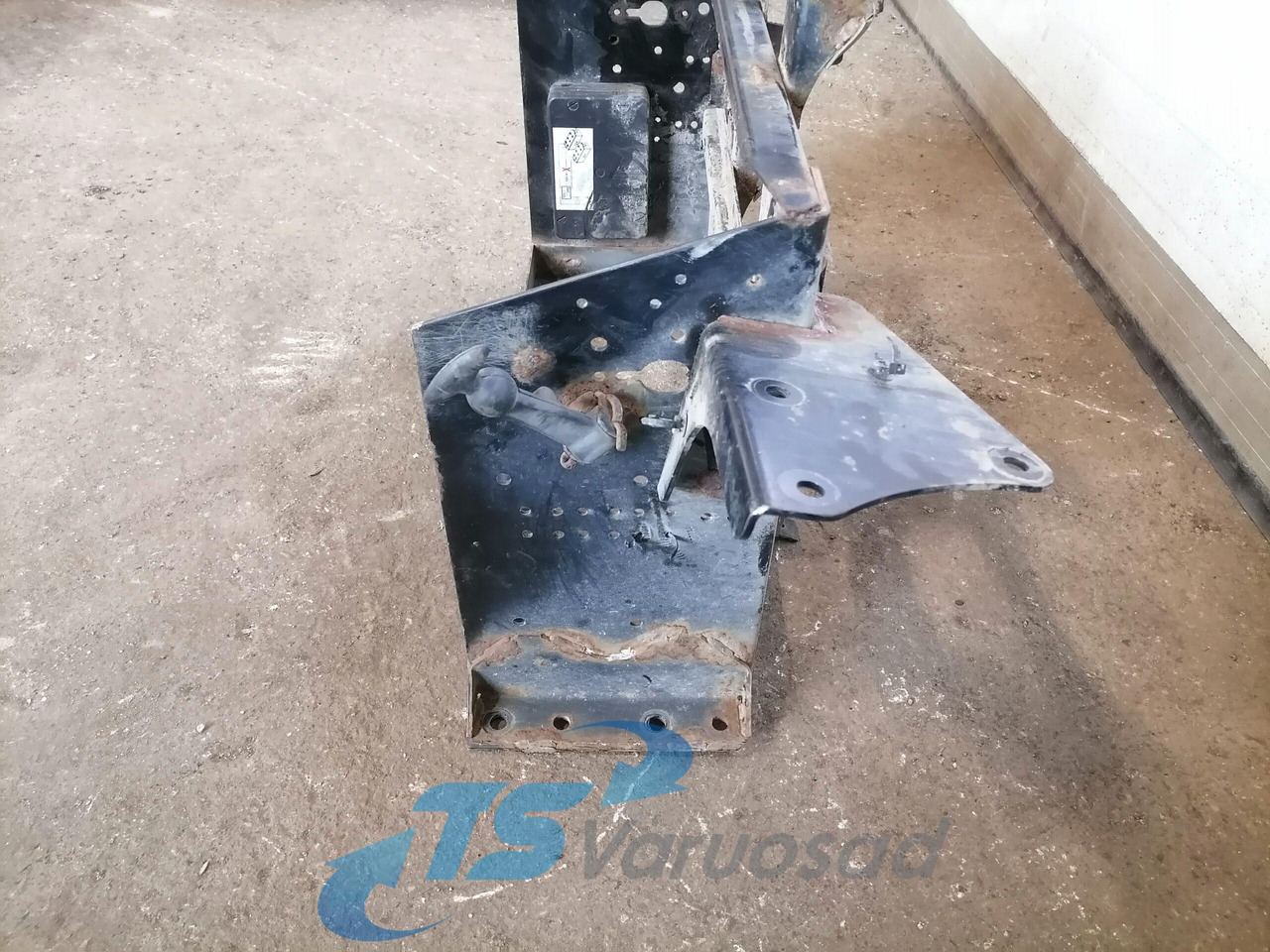 Volvo Battery box 82242391 - Bateria automotiva por Camião: foto 4 Volvo Battery box 82242391 - Bateria automotiva por Camião: foto 4