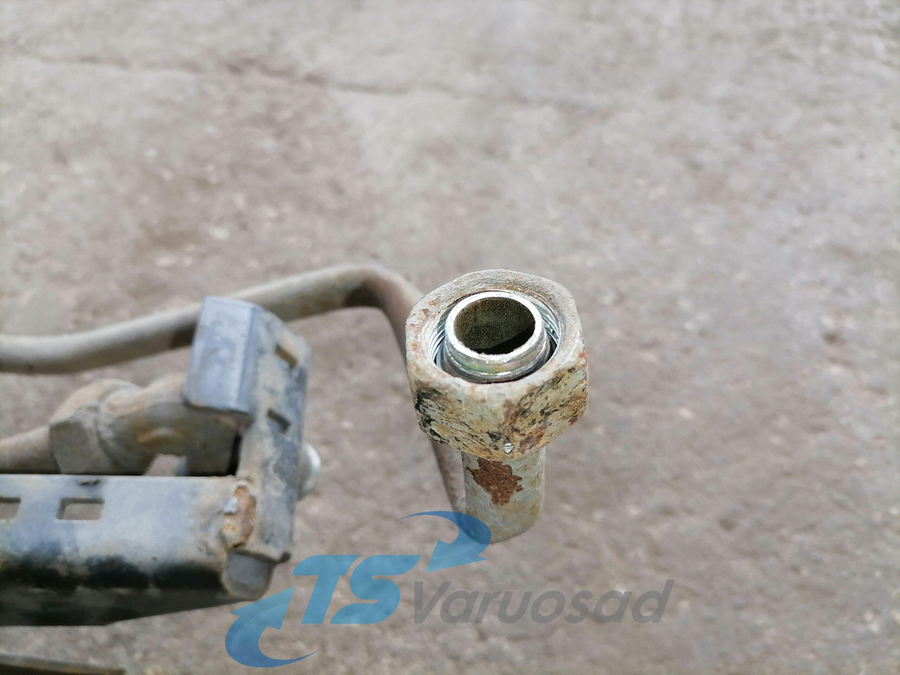 Volvo Battery box 82242391 - Bateria automotiva por Camião: foto 5 Volvo Battery box 82242391 - Bateria automotiva por Camião: foto 5
