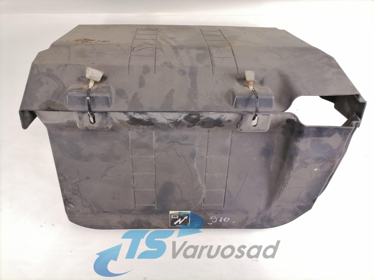 Volvo Battery cover 21924923 - Bateria automotiva por Camião: foto 2 Volvo Battery cover 21924923 - Bateria automotiva por Camião: foto 2