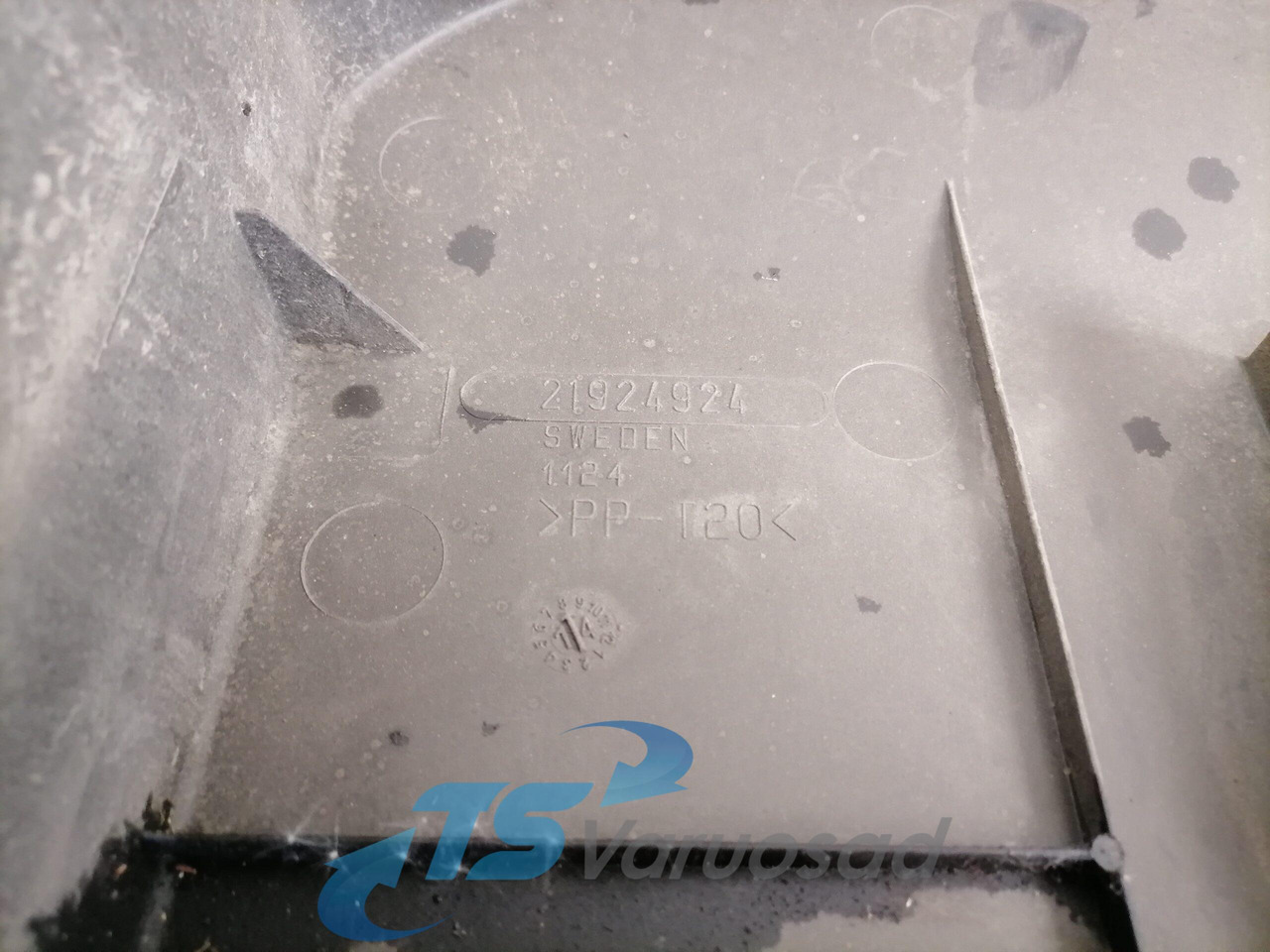 Volvo Battery cover 21924923 - Bateria automotiva por Camião: foto 4 Volvo Battery cover 21924923 - Bateria automotiva por Camião: foto 4