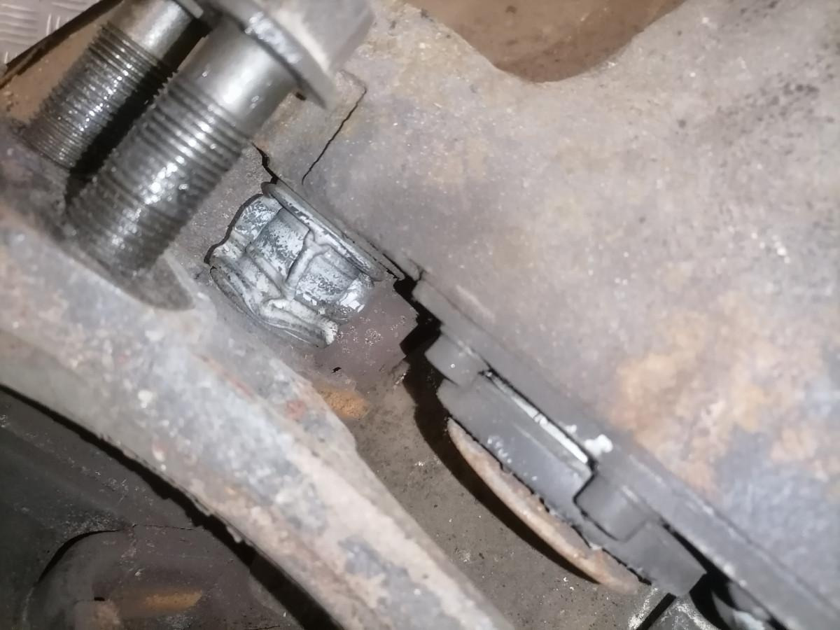 Peças de freio por Camião Volvo Brake caliper 20704260: foto 6 Peças de freio por Camião Volvo Brake caliper 20704260: foto 6