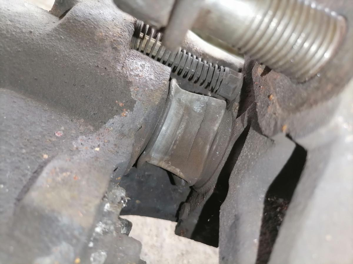 Volvo Brake caliper 21487605 - Peças de freio por Camião: foto 4 Volvo Brake caliper 21487605 - Peças de freio por Camião: foto 4