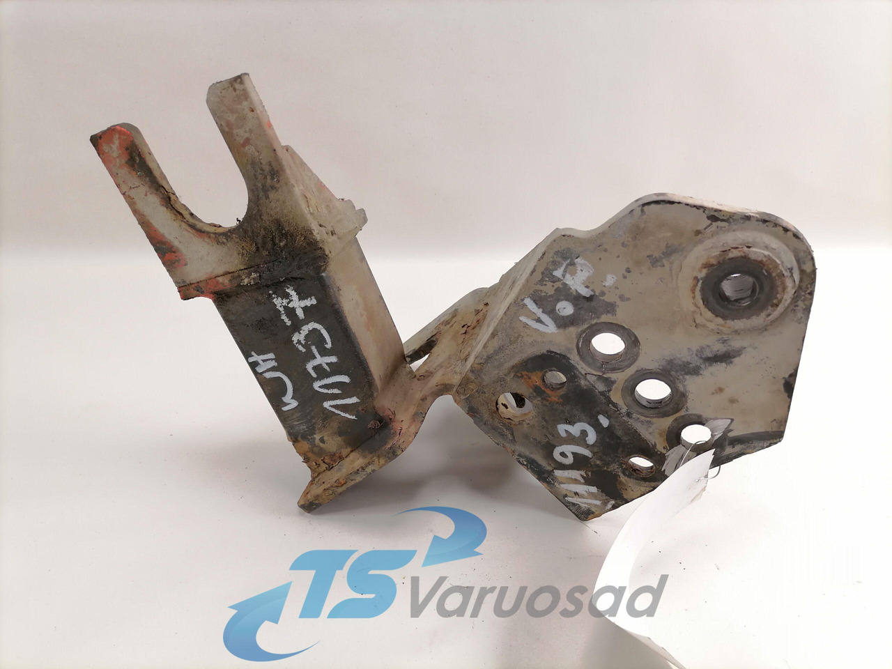 Volvo Bumper bracket 20499243 - Para-choque por Camião: foto 2 Volvo Bumper bracket 20499243 - Para-choque por Camião: foto 2