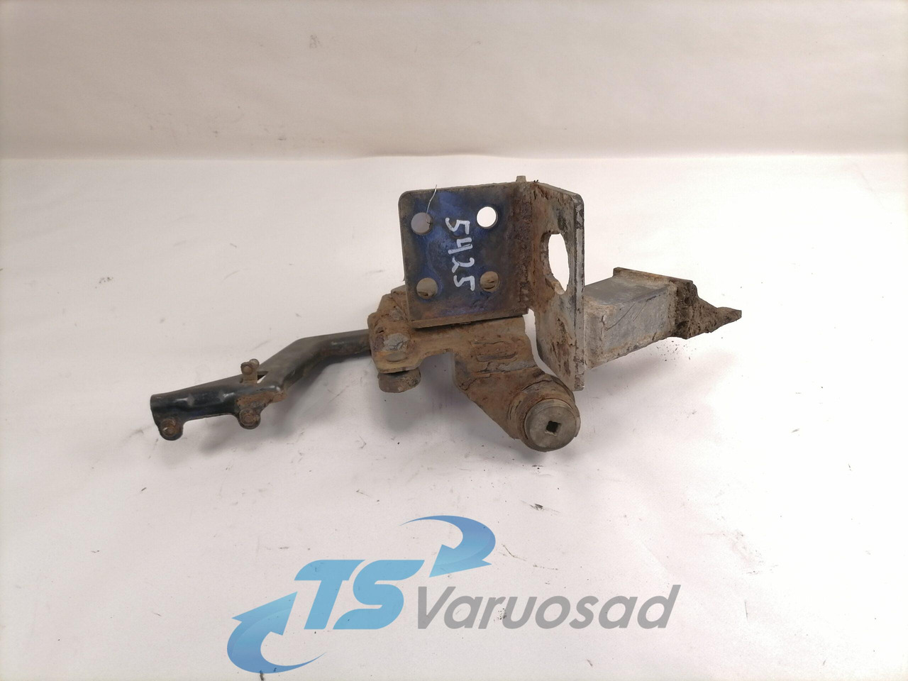 Volvo Bumper bracket 20499243 - Para-choque por Camião: foto 1 Volvo Bumper bracket 20499243 - Para-choque por Camião: foto 1