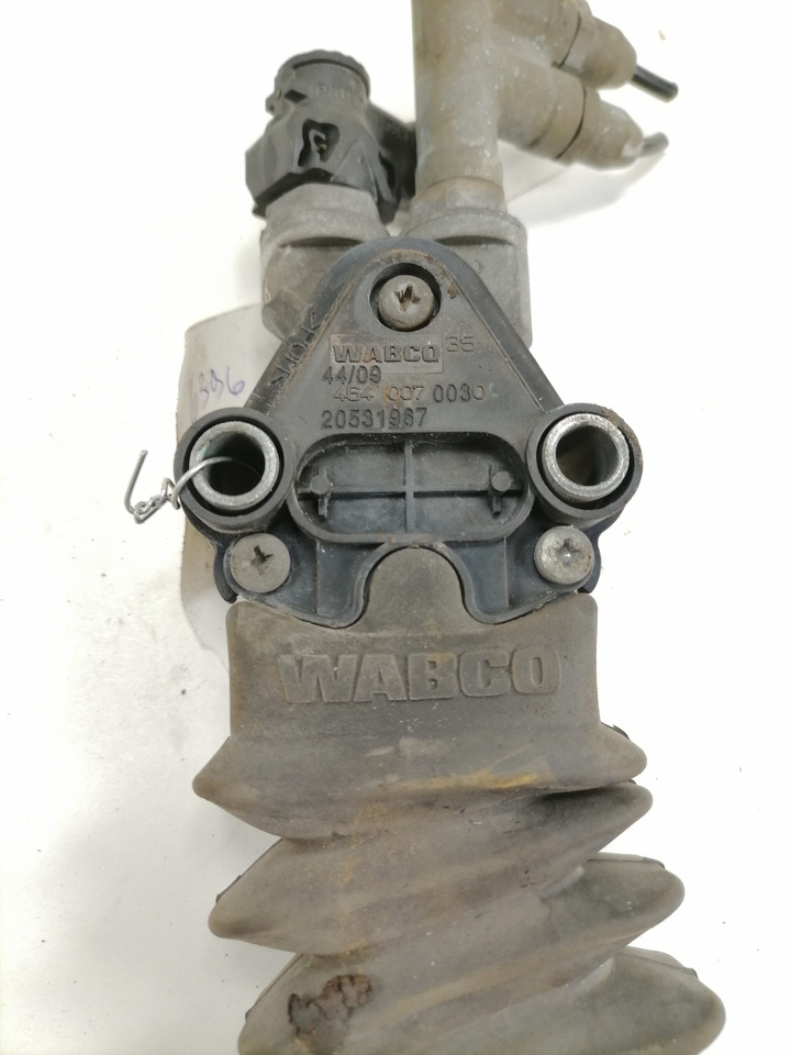 Volvo Cab suspension control valve 20531967 - Suspensão da cabina por Camião: foto 2 Volvo Cab suspension control valve 20531967 - Suspensão da cabina por Camião: foto 2