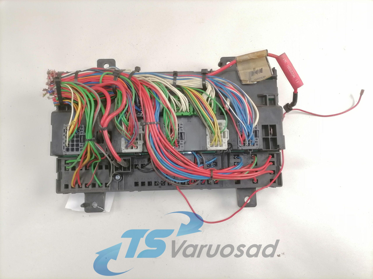 Volvo Central electric unit 20476480 - Fusível por Camião: foto 3 Volvo Central electric unit 20476480 - Fusível por Camião: foto 3