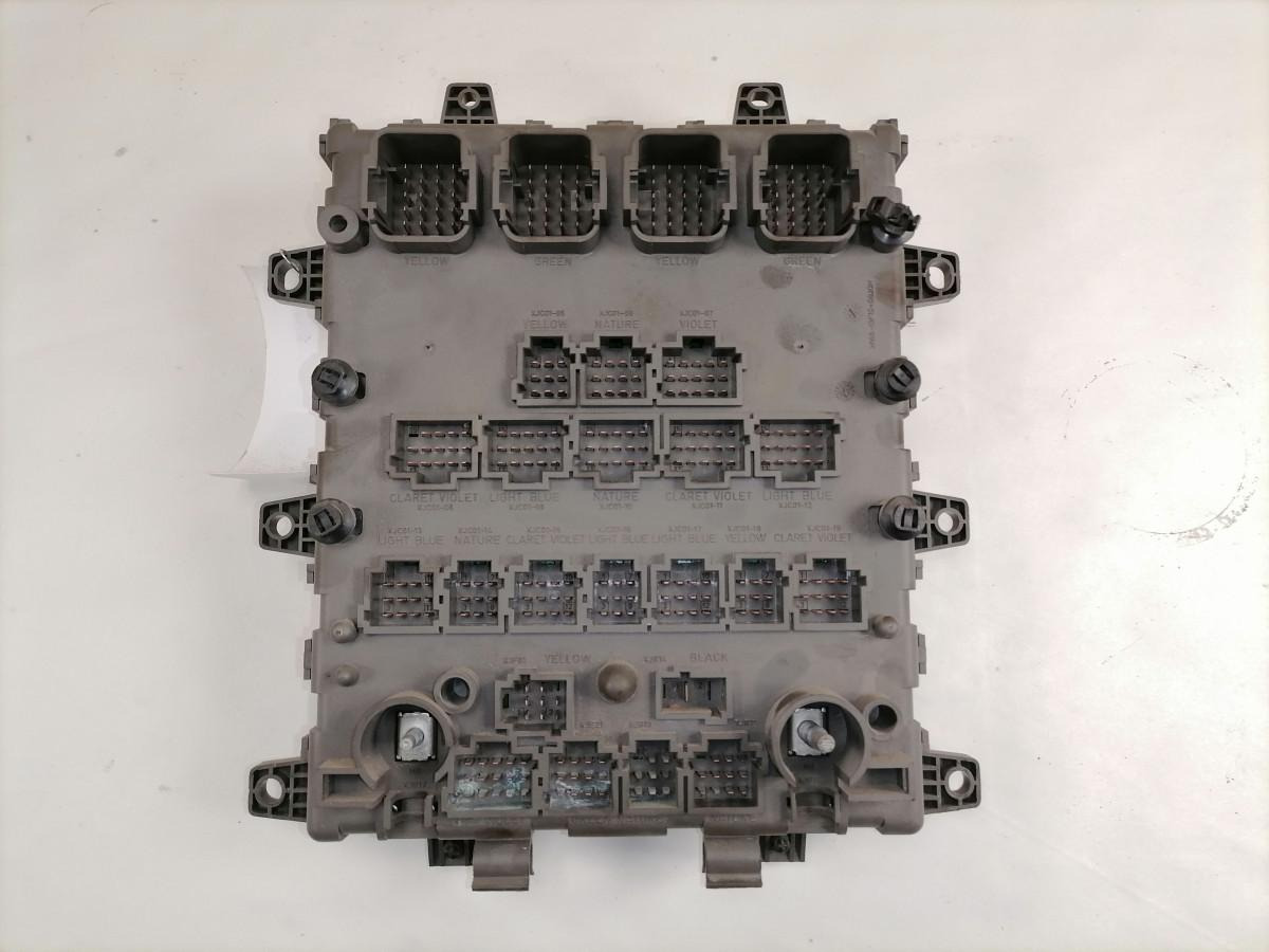 Volvo Central electric unit 5010590677 - Fusível por Camião: foto 4 Volvo Central electric unit 5010590677 - Fusível por Camião: foto 4