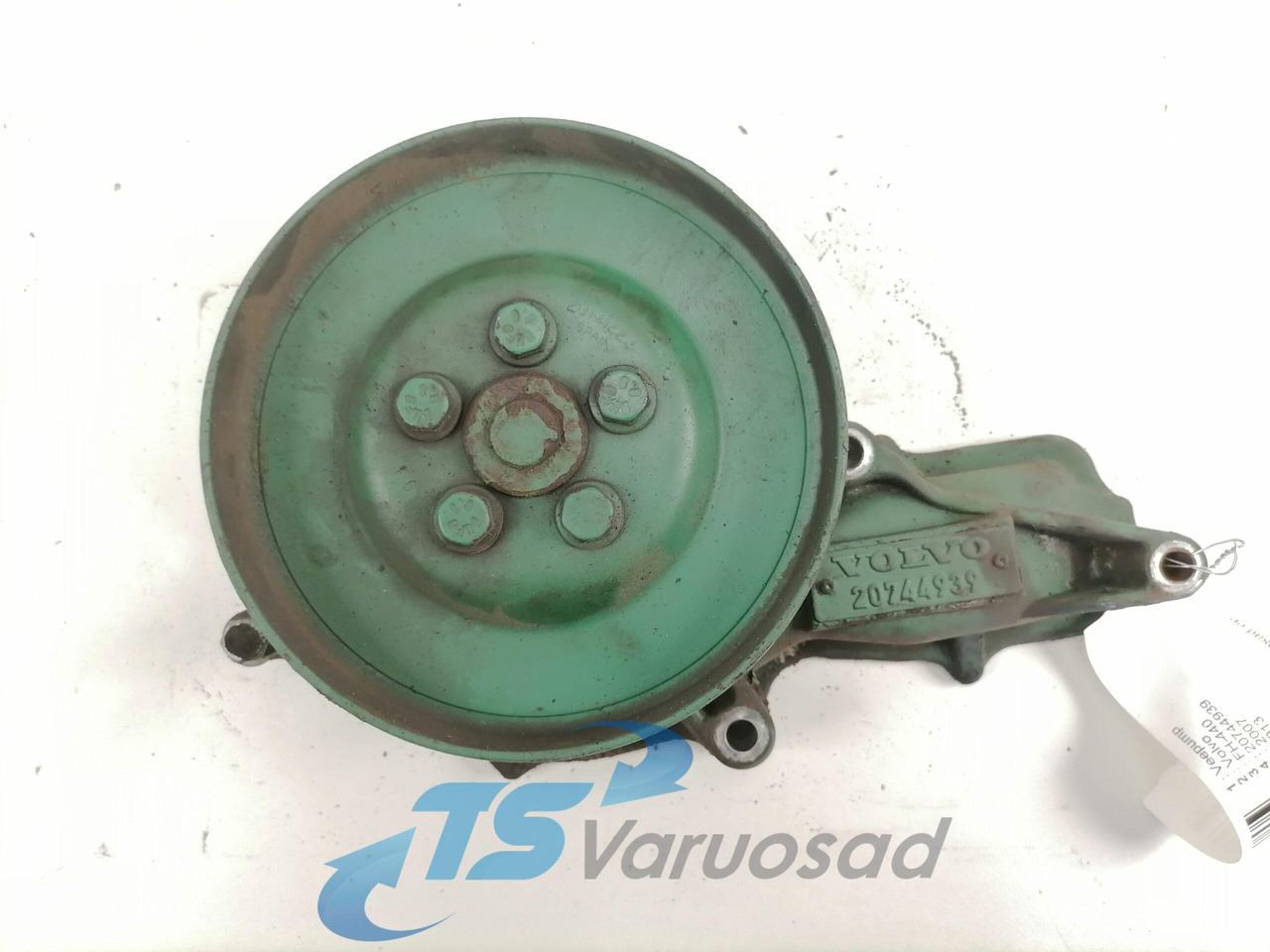 Volvo Cooling pump 20744939 - Bomba de refrigeração por Camião: foto 2 Volvo Cooling pump 20744939 - Bomba de refrigeração por Camião: foto 2