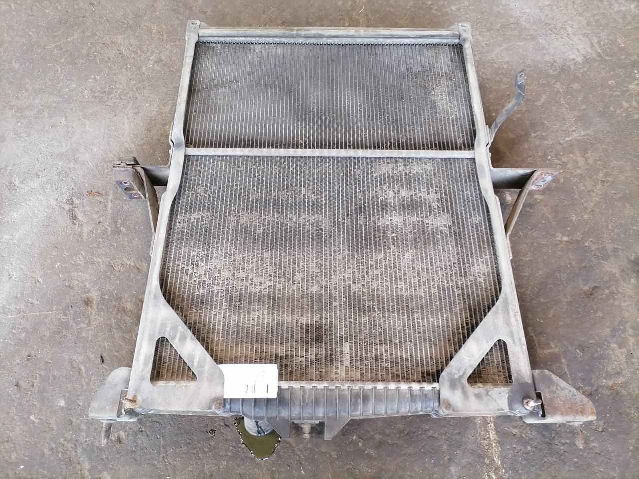 Volvo Cooling radiator 20536920 - Radiador por Camião: foto 3 Volvo Cooling radiator 20536920 - Radiador por Camião: foto 3