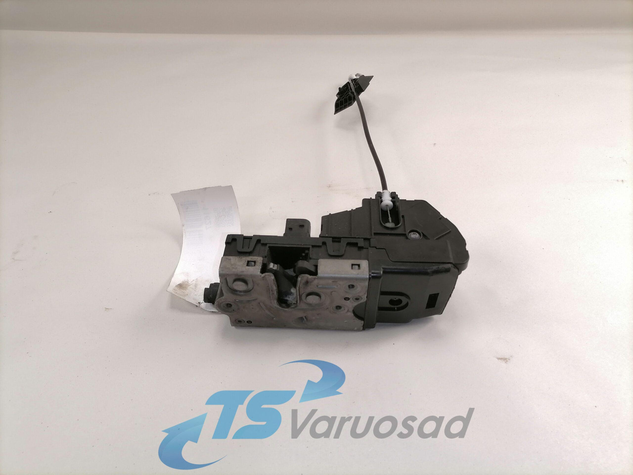 Volvo Door lock 84012032 - Porta e peças por Camião: foto 1 Volvo Door lock 84012032 - Porta e peças por Camião: foto 1