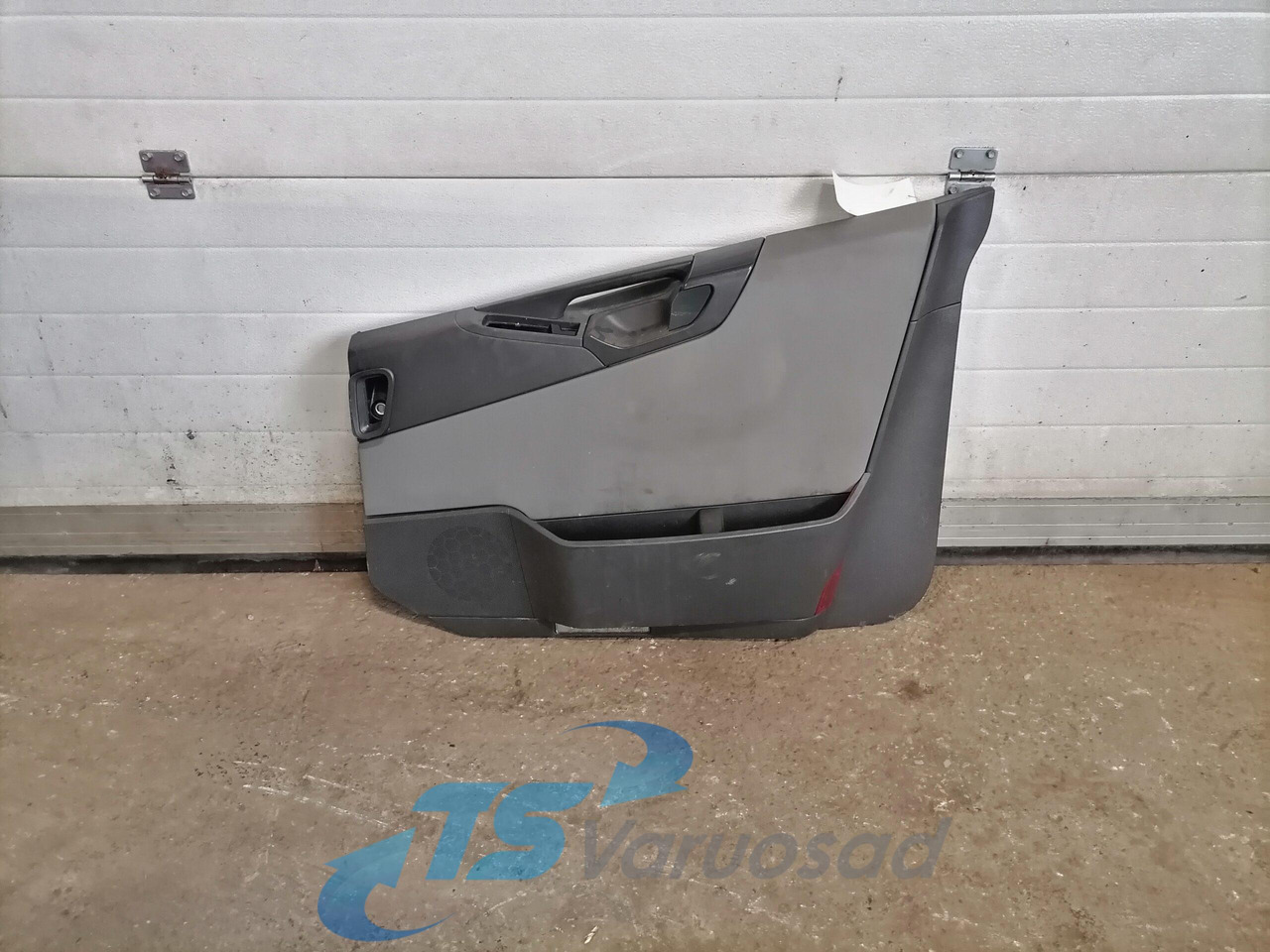 Volvo Door trim panel 21934402 - Porta e peças por Camião: foto 1 Volvo Door trim panel 21934402 - Porta e peças por Camião: foto 1