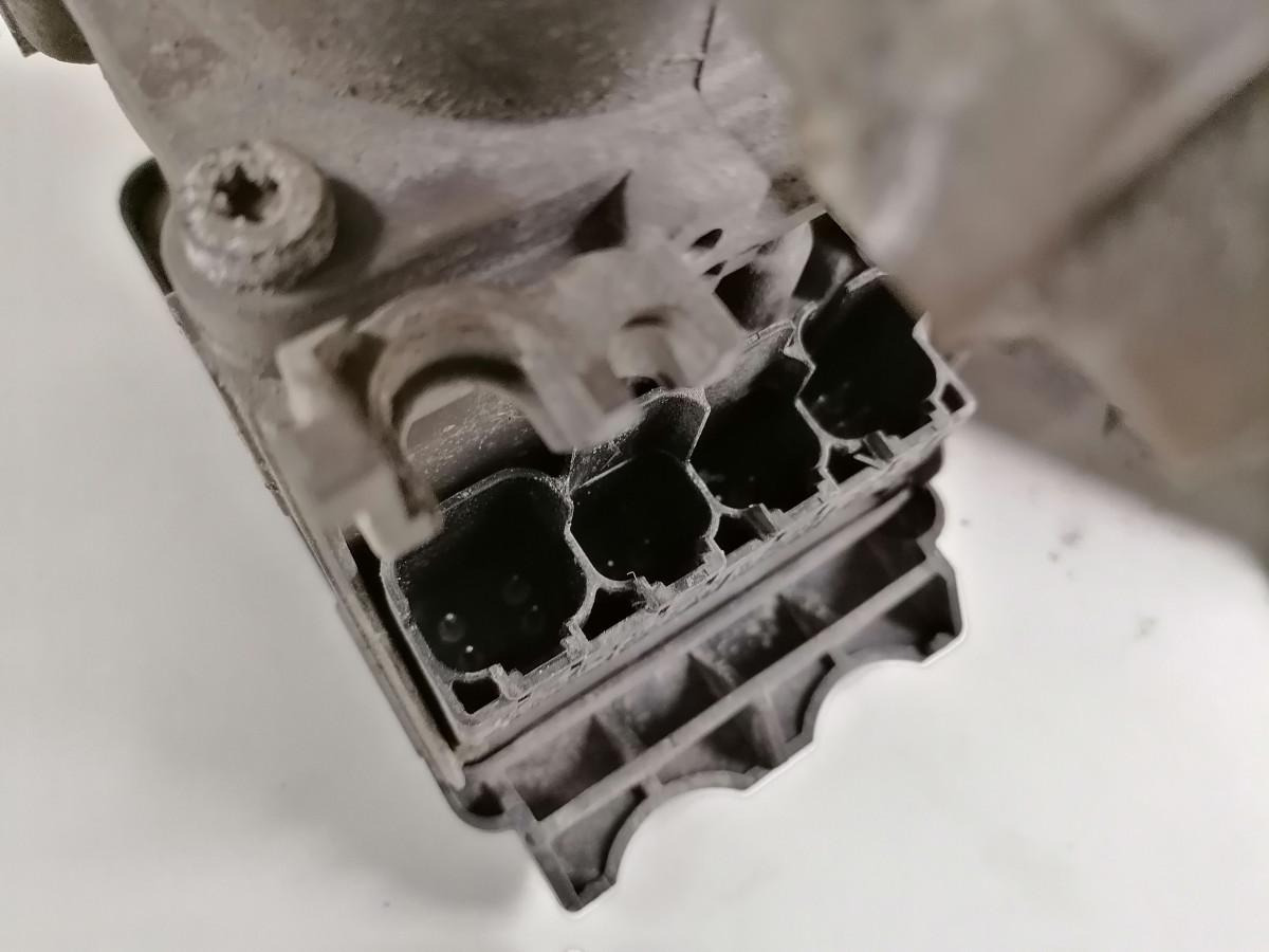 Volvo EBS brake valve 21114974 - Válvula de freio por Camião: foto 4 Volvo EBS brake valve 21114974 - Válvula de freio por Camião: foto 4