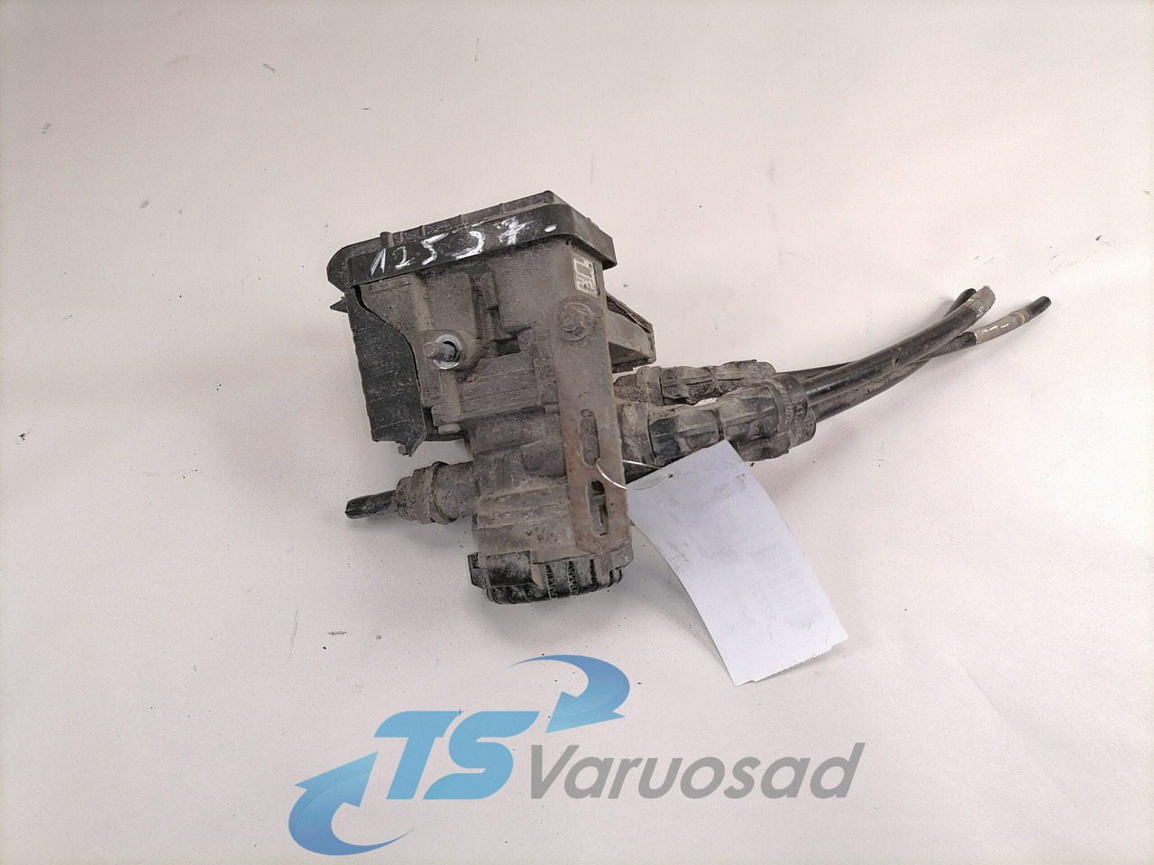 Volvo EBS brake valve 22225550 - Válvula de freio por Camião: foto 1 Volvo EBS brake valve 22225550 - Válvula de freio por Camião: foto 1