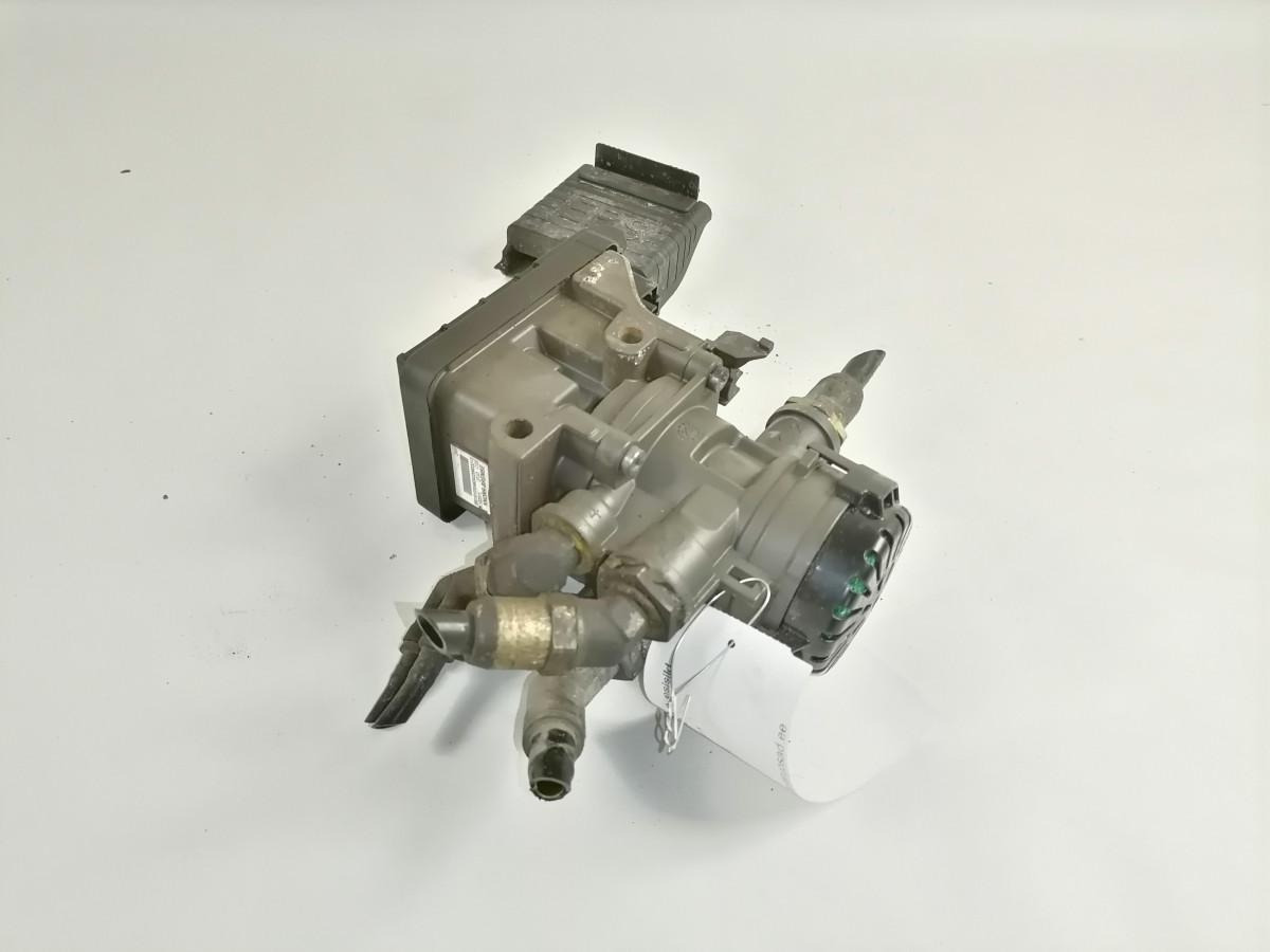 Volvo EBS brake valve K102311 - Válvula de freio por Camião: foto 2 Volvo EBS brake valve K102311 - Válvula de freio por Camião: foto 2