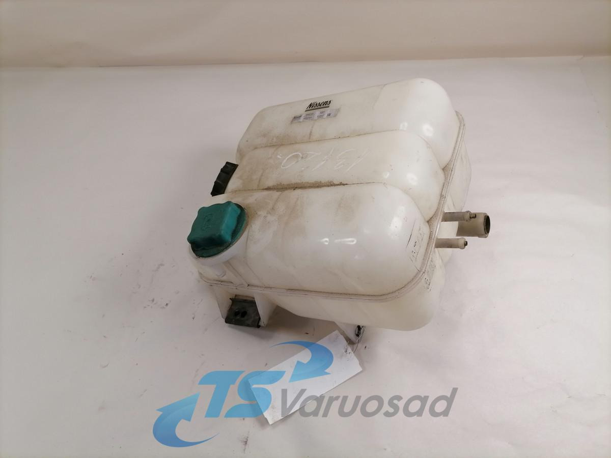 Volvo Expansion tank 996023 - Peça universal por Camião: foto 3 Volvo Expansion tank 996023 - Peça universal por Camião: foto 3