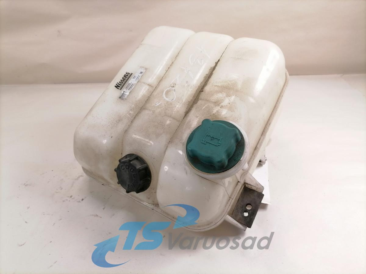 Volvo Expansion tank 996023 - Peça universal por Camião: foto 1 Volvo Expansion tank 996023 - Peça universal por Camião: foto 1