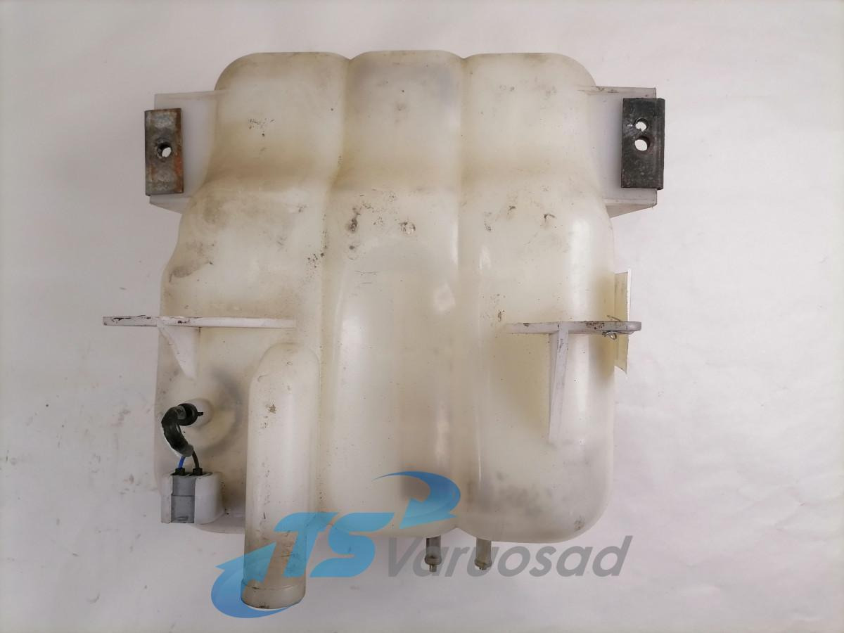 Volvo Expansion tank 996023 - Peça universal por Camião: foto 2 Volvo Expansion tank 996023 - Peça universal por Camião: foto 2