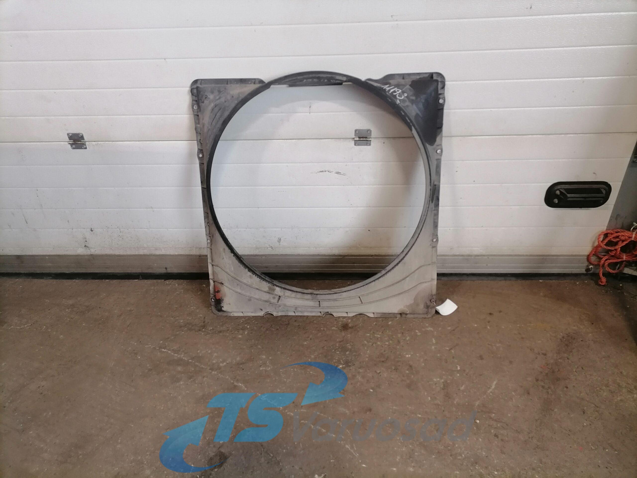 Volvo Fan shroud 20502964 - Radiador por Camião: foto 1 Volvo Fan shroud 20502964 - Radiador por Camião: foto 1