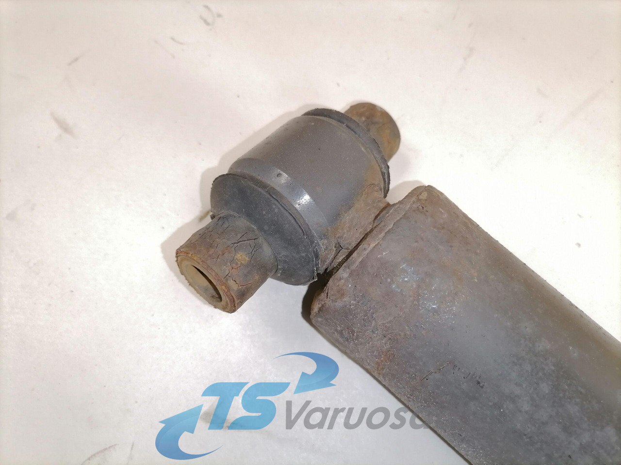 Volvo First axel shock absorber 21866530 - Amortecedor por Camião: foto 2 Volvo First axel shock absorber 21866530 - Amortecedor por Camião: foto 2