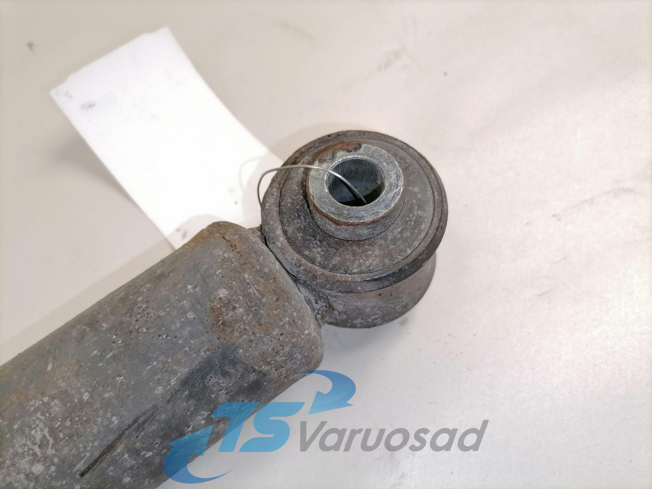 Volvo First axel shock absorber 21866530 - Amortecedor por Camião: foto 3 Volvo First axel shock absorber 21866530 - Amortecedor por Camião: foto 3