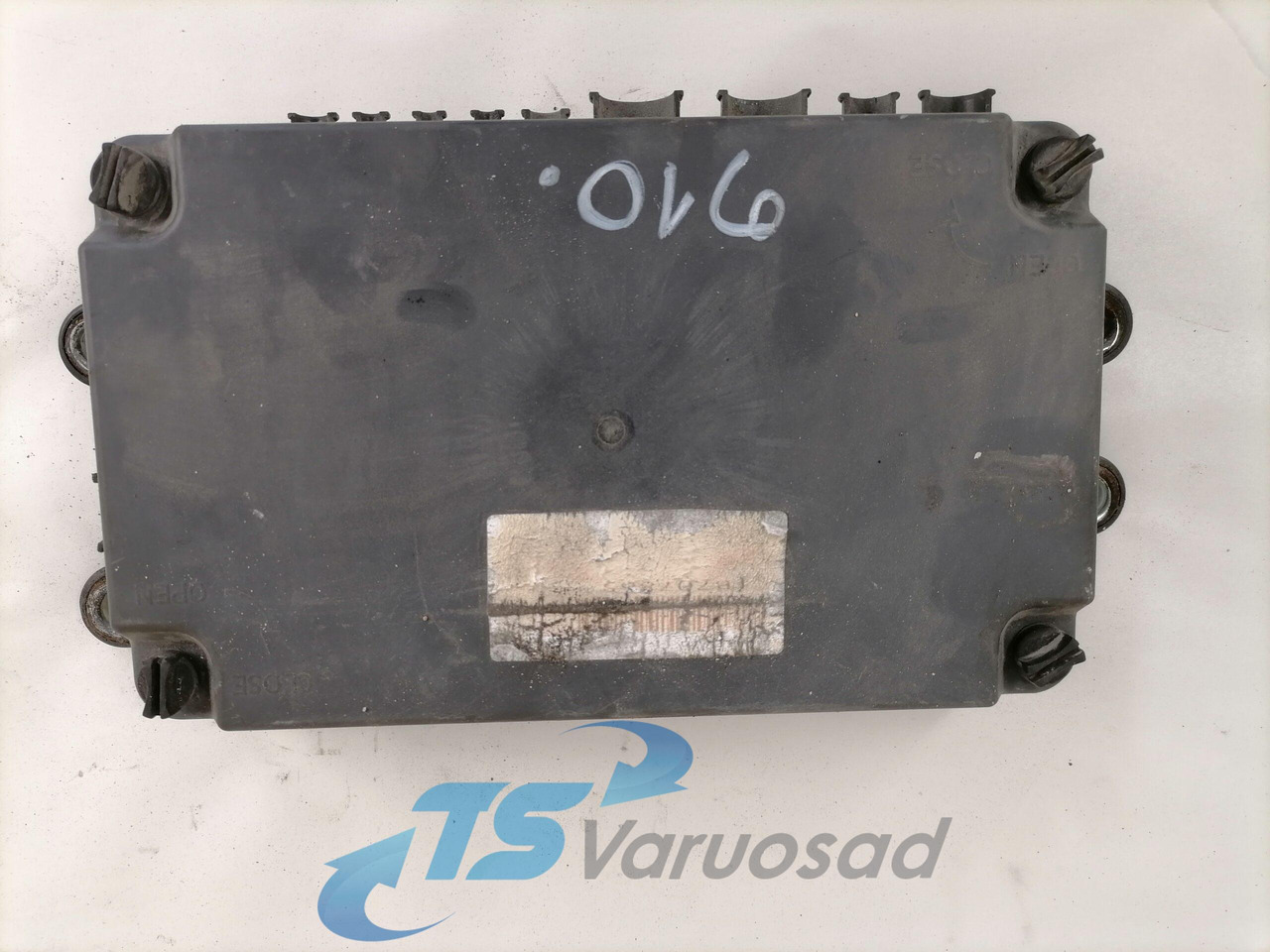 Volvo Fuse box 21717590 - Fusível por Camião: foto 1 Volvo Fuse box 21717590 - Fusível por Camião: foto 1