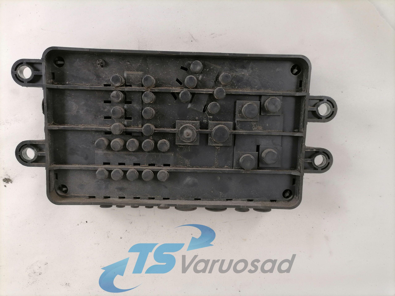 Volvo Fuse box 21717590 - Fusível por Camião: foto 3 Volvo Fuse box 21717590 - Fusível por Camião: foto 3