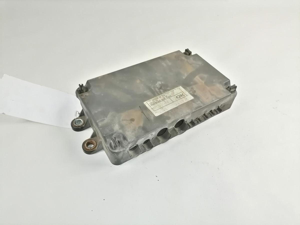 Volvo Fuse box 21728187 - Fusível por Camião: foto 4 Volvo Fuse box 21728187 - Fusível por Camião: foto 4