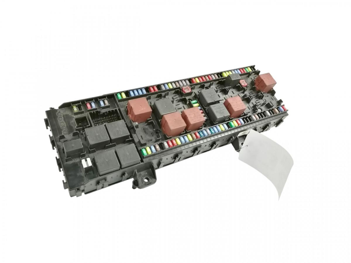 Volvo Fuse box 21939408 - Fusível por Camião: foto 1 Volvo Fuse box 21939408 - Fusível por Camião: foto 1