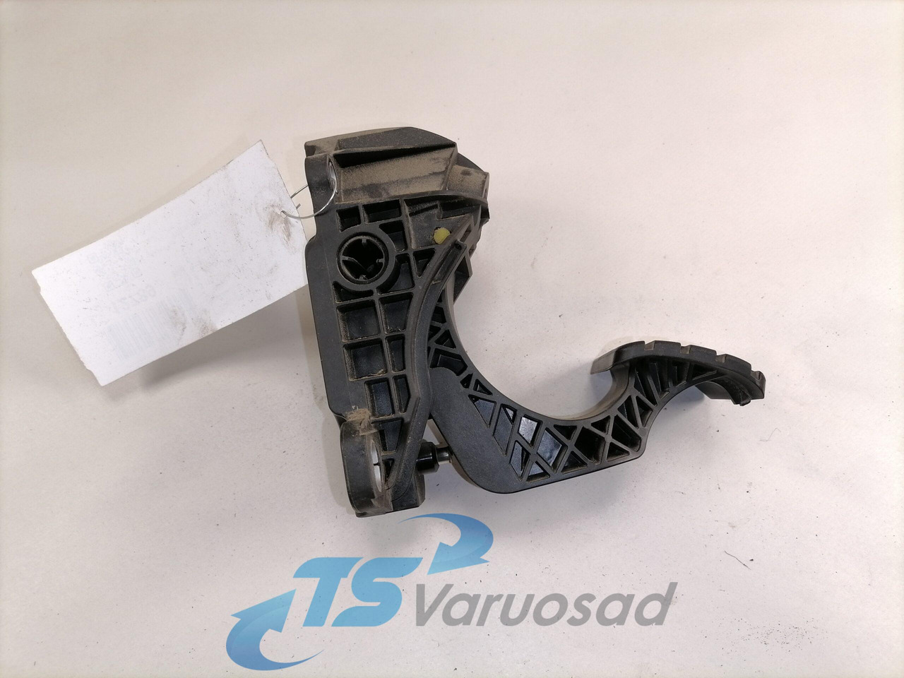 Volvo Gaasipedaal reostaadiga 84541221 - Sistema de combustível por Camião: foto 1 Volvo Gaasipedaal reostaadiga 84541221 - Sistema de combustível por Camião: foto 1