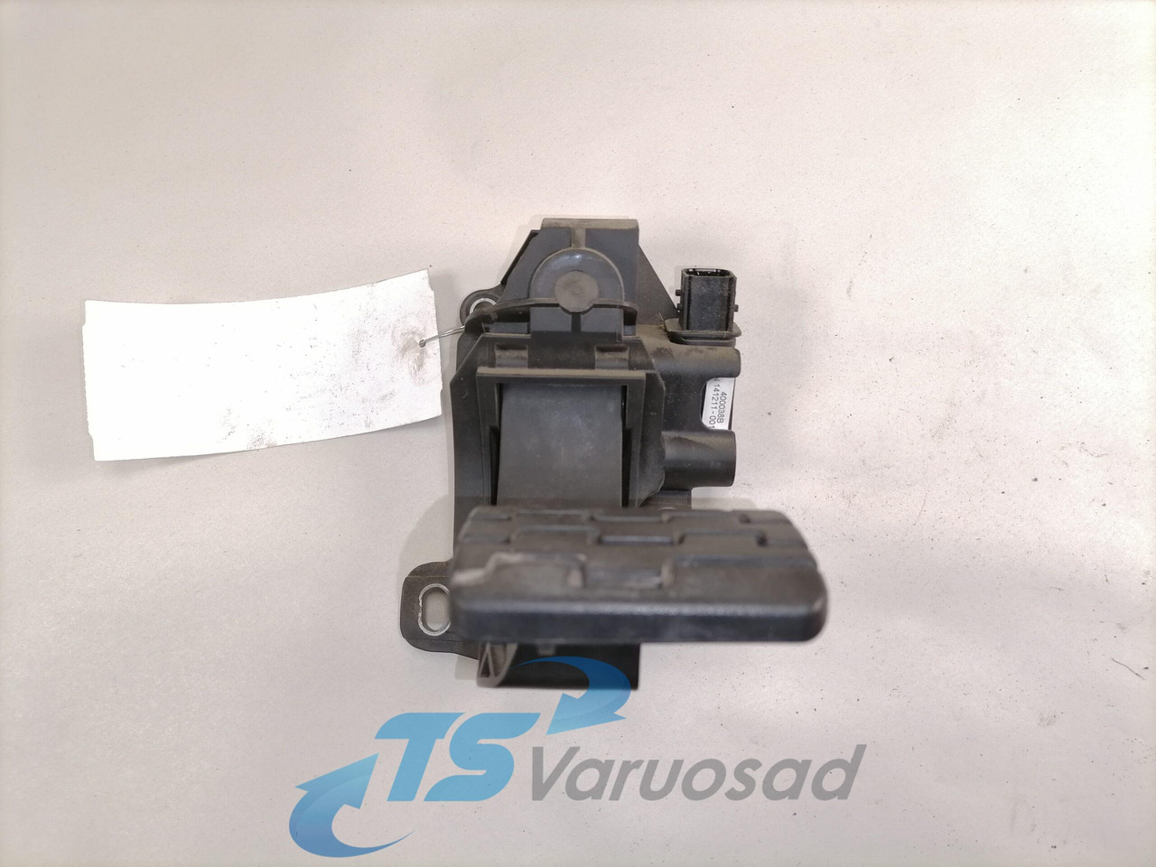 Volvo Gaasipedaal reostaadiga 84541221 - Sistema de combustível por Camião: foto 2 Volvo Gaasipedaal reostaadiga 84541221 - Sistema de combustível por Camião: foto 2