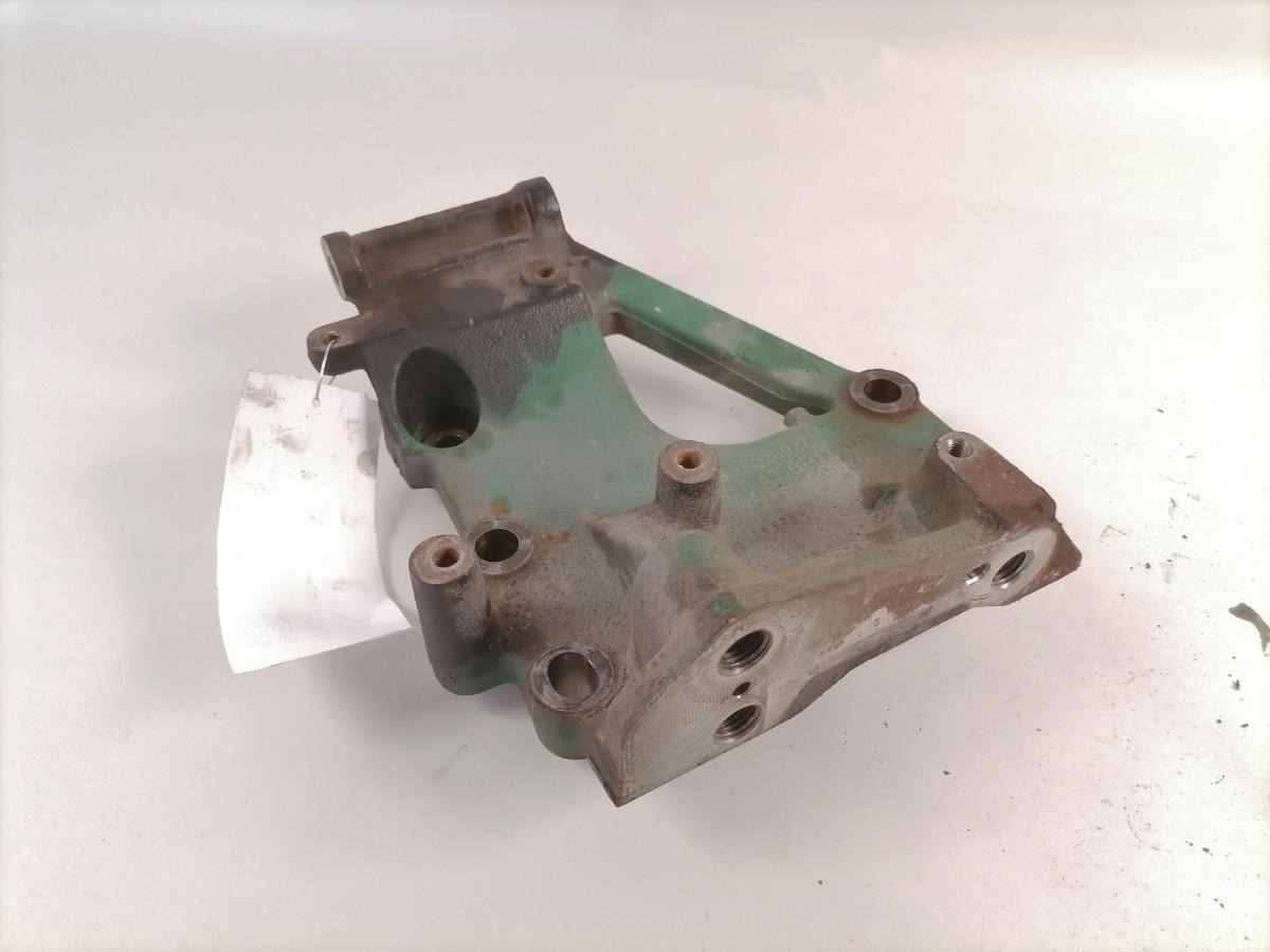 Volvo Generaatori kandur 22026927 - Alternador por Camião: foto 2 Volvo Generaatori kandur 22026927 - Alternador por Camião: foto 2