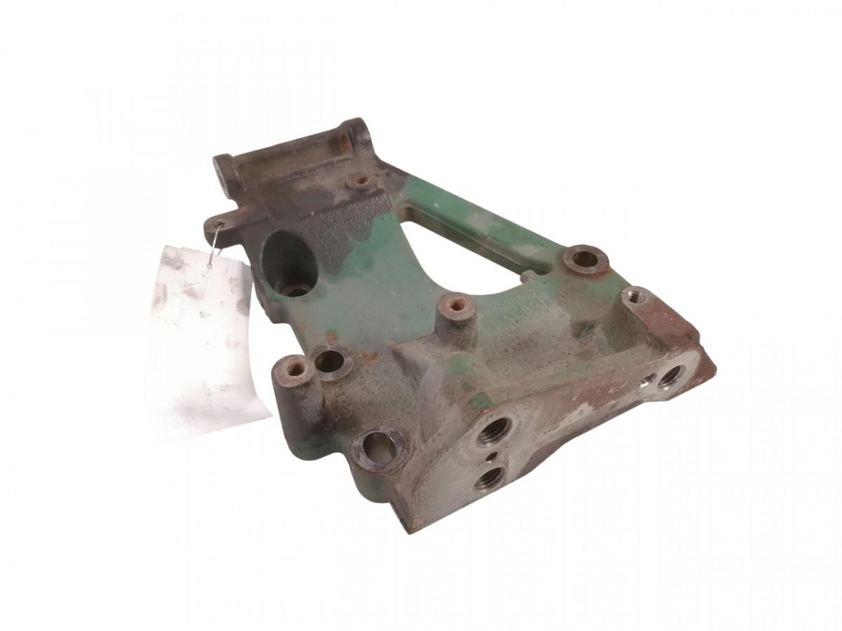 Volvo Generaatori kandur 22026927 - Alternador por Camião: foto 1 Volvo Generaatori kandur 22026927 - Alternador por Camião: foto 1
