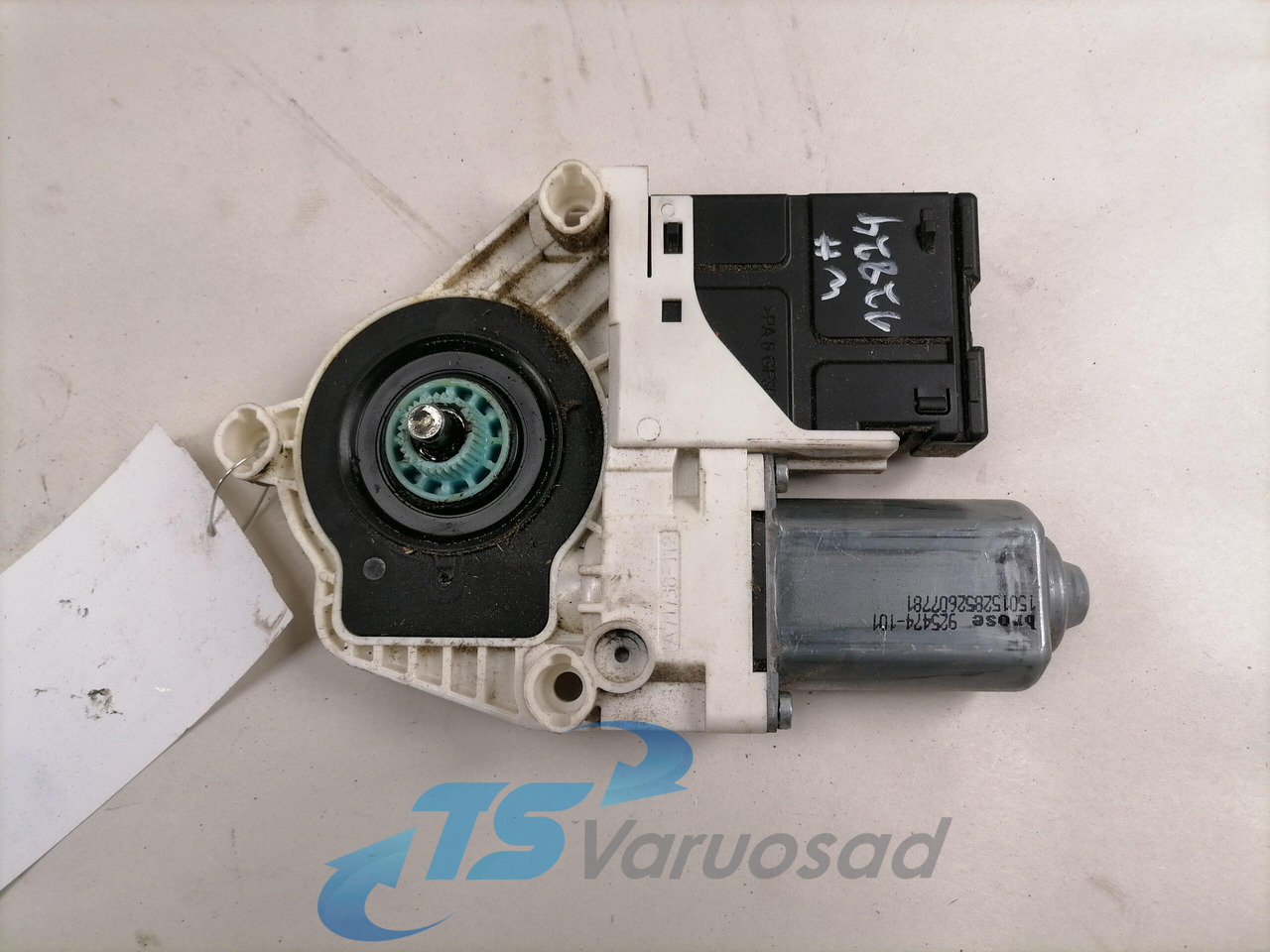 Volvo Glass lift 84062947 - Vidro e peças por Camião: foto 2 Volvo Glass lift 84062947 - Vidro e peças por Camião: foto 2