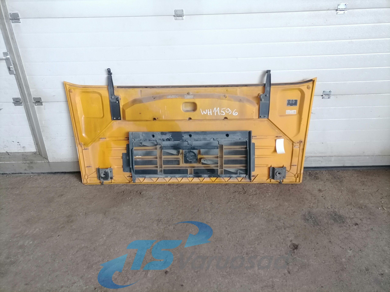 Volvo Grille panel 20360266 - Grade radiador por Camião: foto 2 Volvo Grille panel 20360266 - Grade radiador por Camião: foto 2