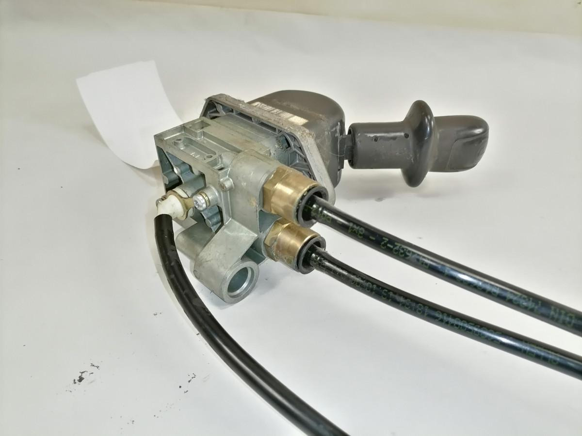 Volvo Handbrake control lever 20763929 - Peça universal por Camião: foto 4 Volvo Handbrake control lever 20763929 - Peça universal por Camião: foto 4