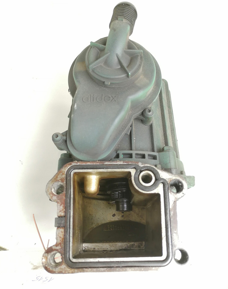 Volvo Karterituulutuse õliaurude separaator 21373007 - Cárter por Camião: foto 2 Volvo Karterituulutuse õliaurude separaator 21373007 - Cárter por Camião: foto 2