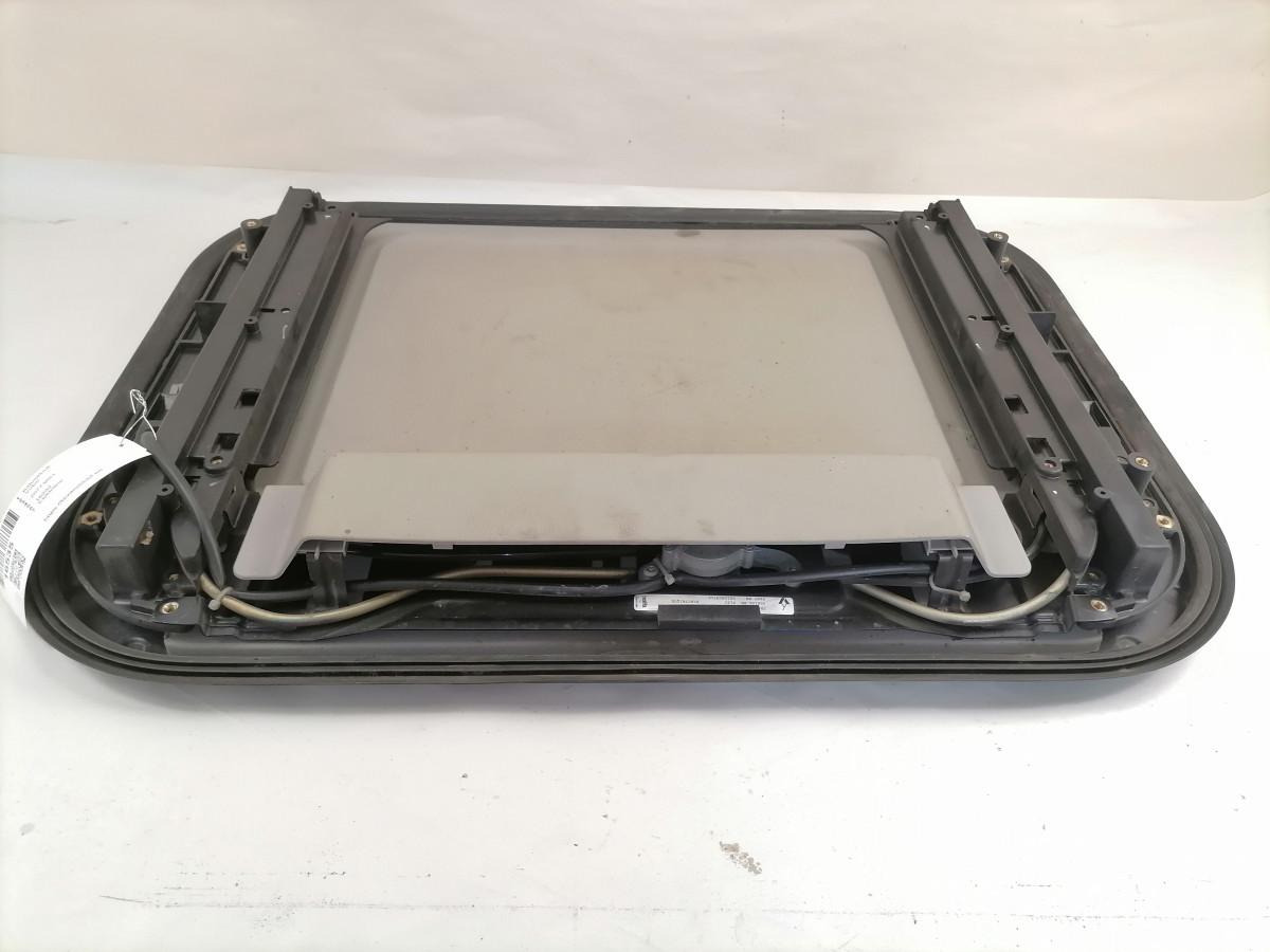 Volvo Katuseluuk 20773661 - Peça universal por Camião: foto 5 Volvo Katuseluuk 20773661 - Peça universal por Camião: foto 5