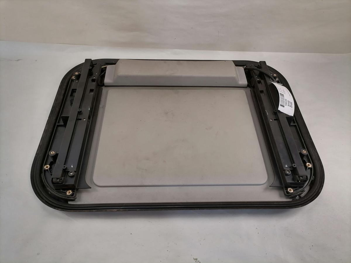 Volvo Katuseluuk 20773661 - Peça universal por Camião: foto 2 Volvo Katuseluuk 20773661 - Peça universal por Camião: foto 2