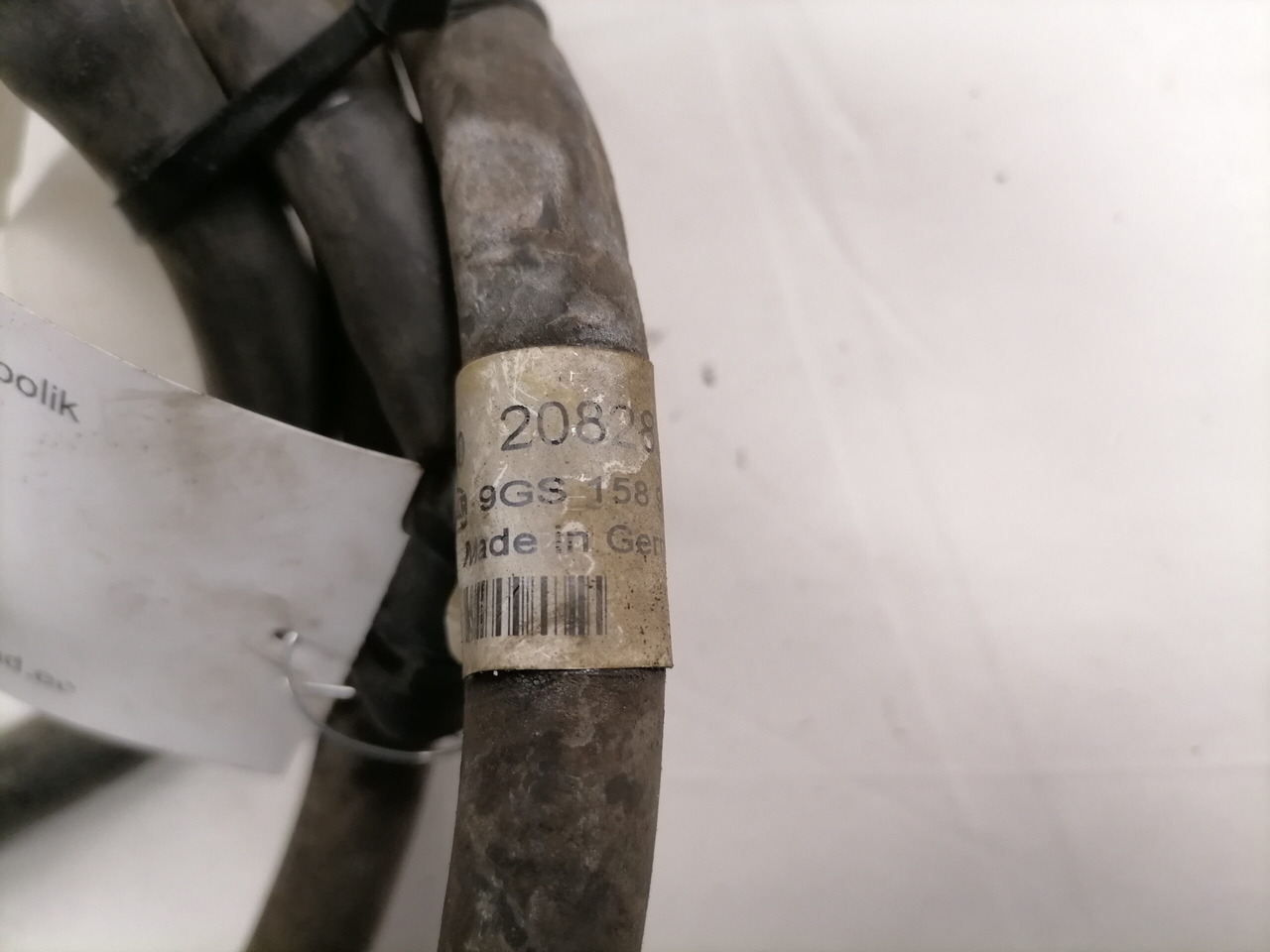 Volvo Klaasipesu voolik 20828361 - Limpador de pára-brisa por Camião: foto 4 Volvo Klaasipesu voolik 20828361 - Limpador de pára-brisa por Camião: foto 4