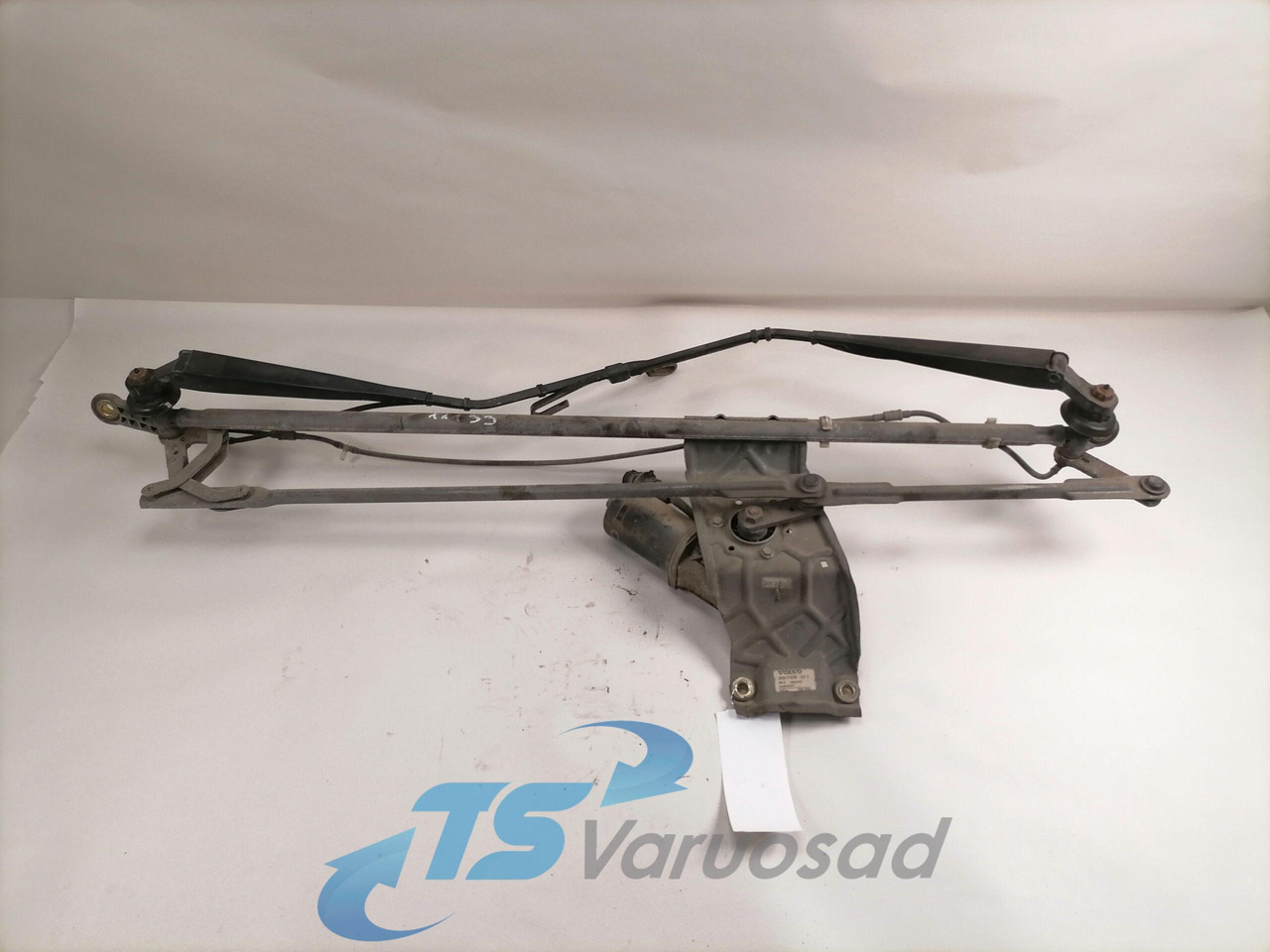 Volvo Klaasipuhasti raam 20517438 - Limpador de pára-brisa por Camião: foto 1 Volvo Klaasipuhasti raam 20517438 - Limpador de pára-brisa por Camião: foto 1