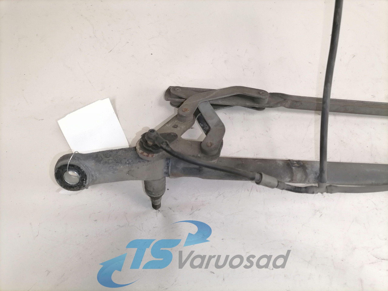 Volvo Klaasipuhasti raam 20517438 - Limpador de pára-brisa por Camião: foto 4 Volvo Klaasipuhasti raam 20517438 - Limpador de pára-brisa por Camião: foto 4