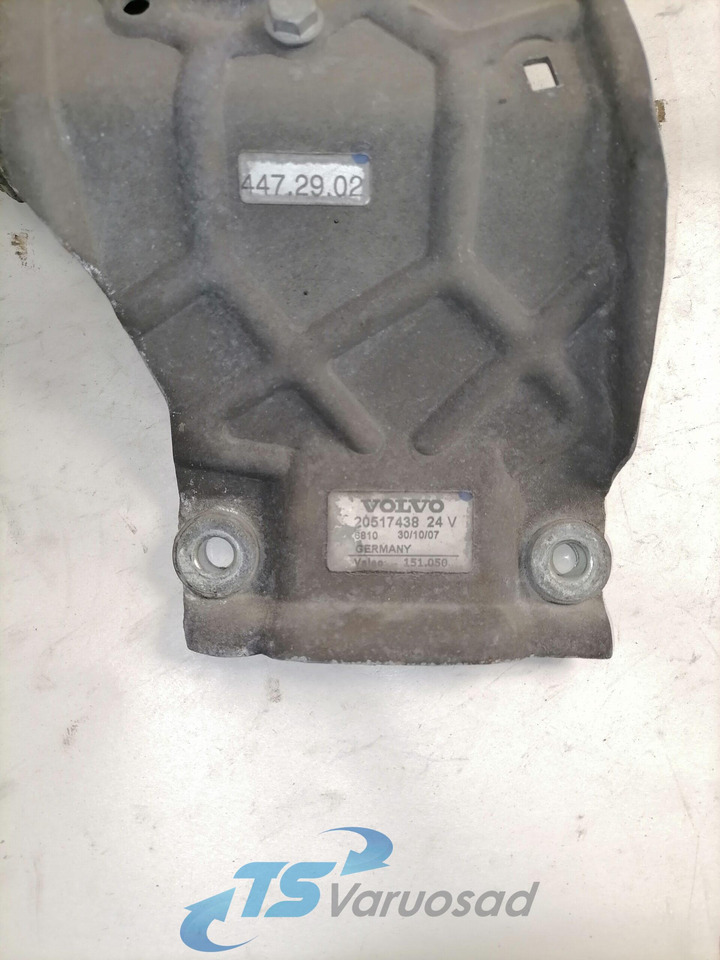 Volvo Klaasipuhasti raam 20517438 - Limpador de pára-brisa por Camião: foto 5 Volvo Klaasipuhasti raam 20517438 - Limpador de pára-brisa por Camião: foto 5