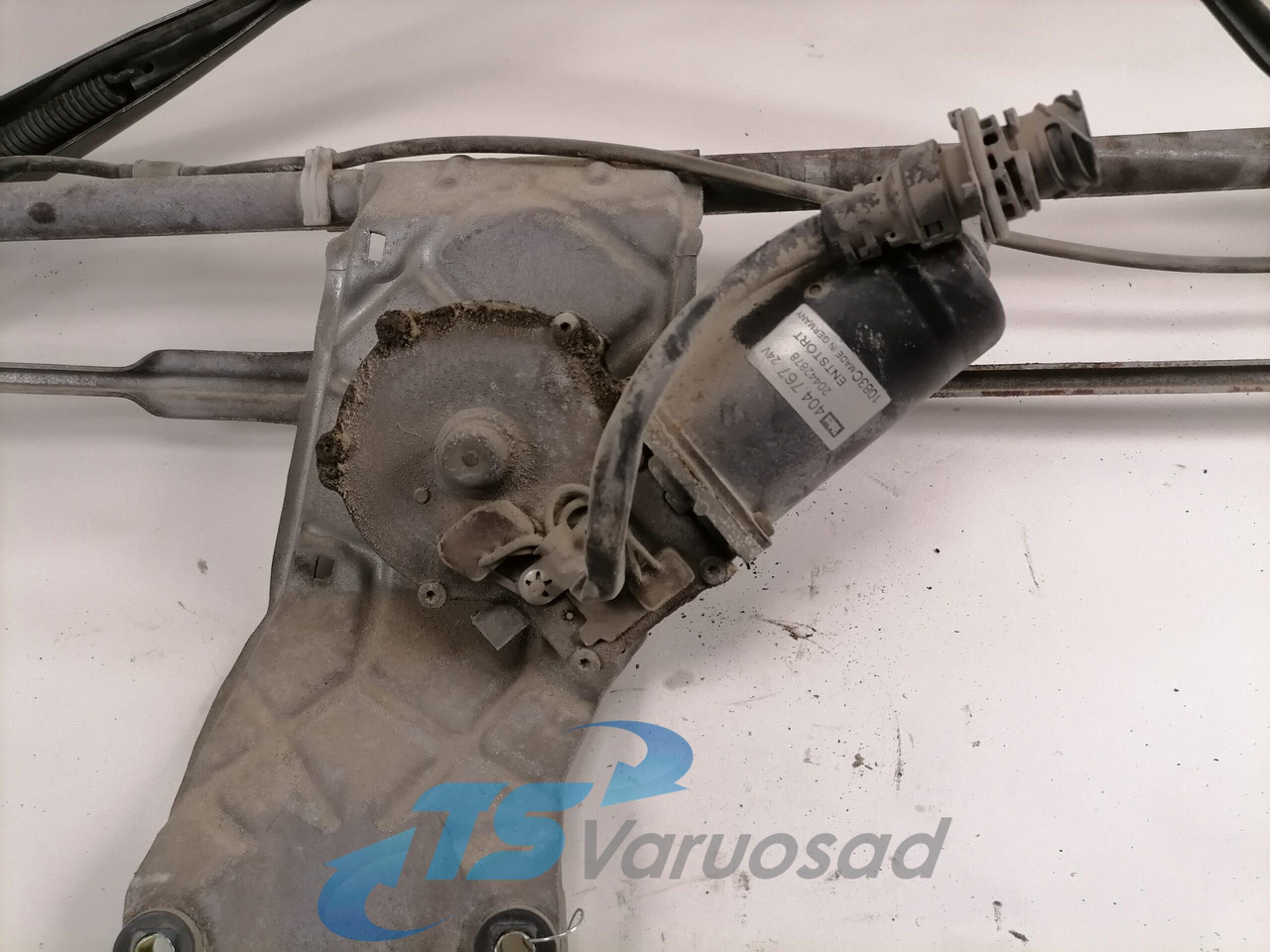 Volvo Klaasipuhasti raam 20517438 - Limpador de pára-brisa por Camião: foto 4 Volvo Klaasipuhasti raam 20517438 - Limpador de pára-brisa por Camião: foto 4