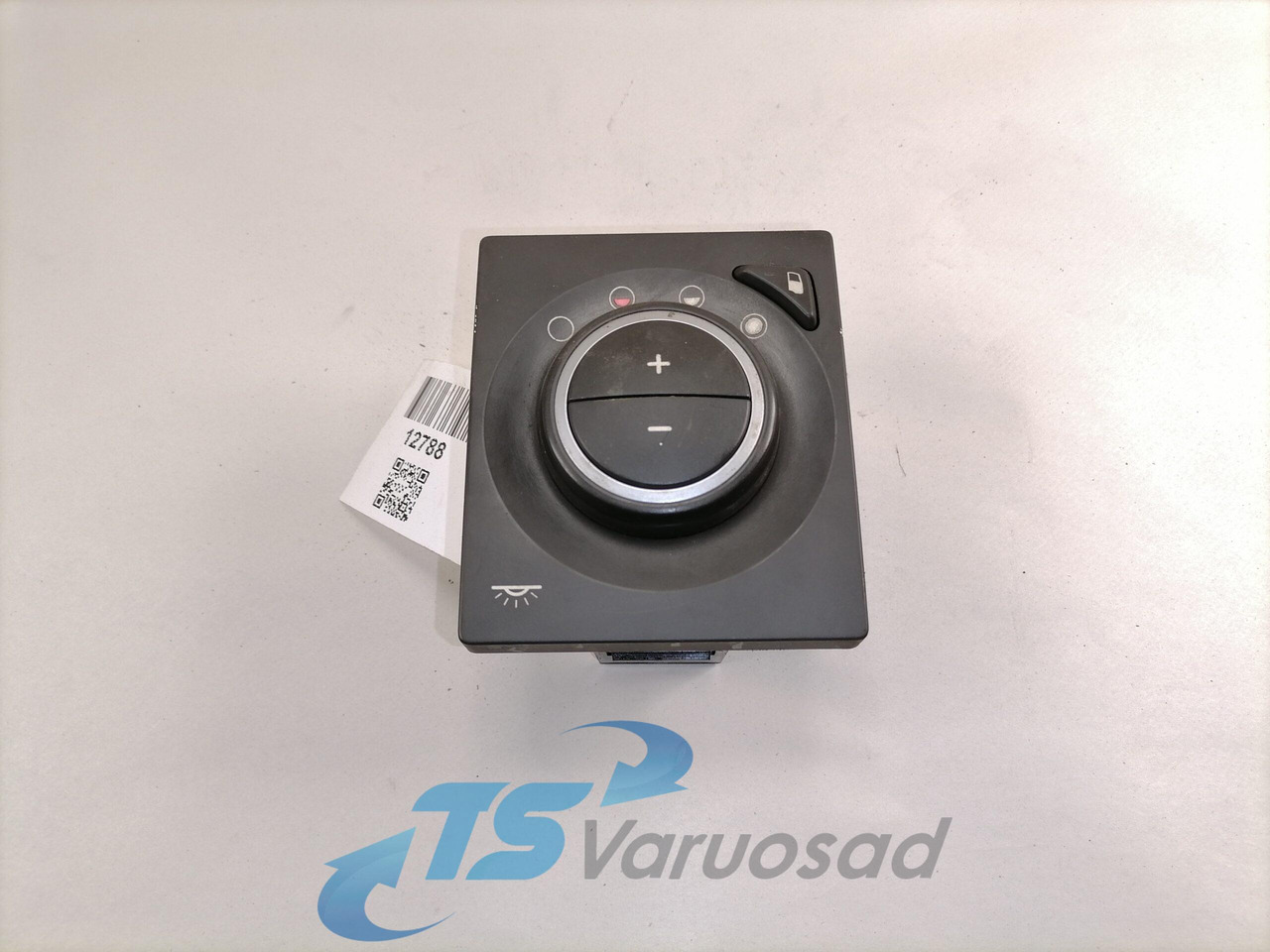 Volvo Lüliti, salongi valgustus 22049578 - Cabine por Camião: foto 1 Volvo Lüliti, salongi valgustus 22049578 - Cabine por Camião: foto 1